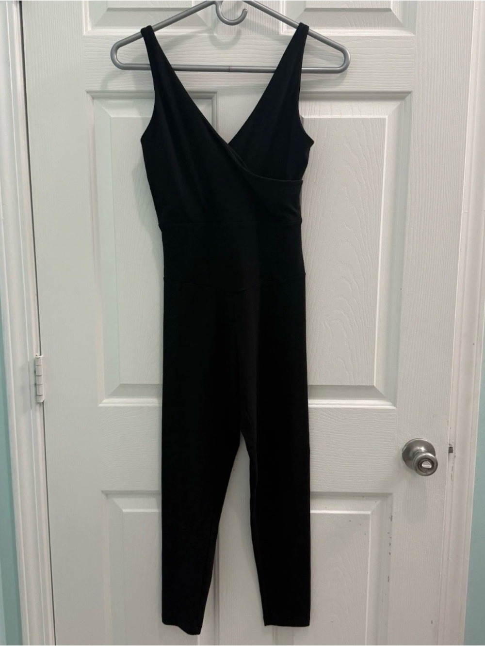 Victoria's Secret On Point Women's Size Small Black Sleeveless Cropped Jumpsuit